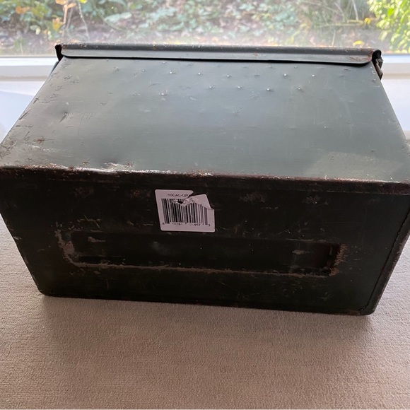 Metal USA Ammo Box, Ammunition Box, Water Tight~Anything Important Storage Box - Picture 5 of 14